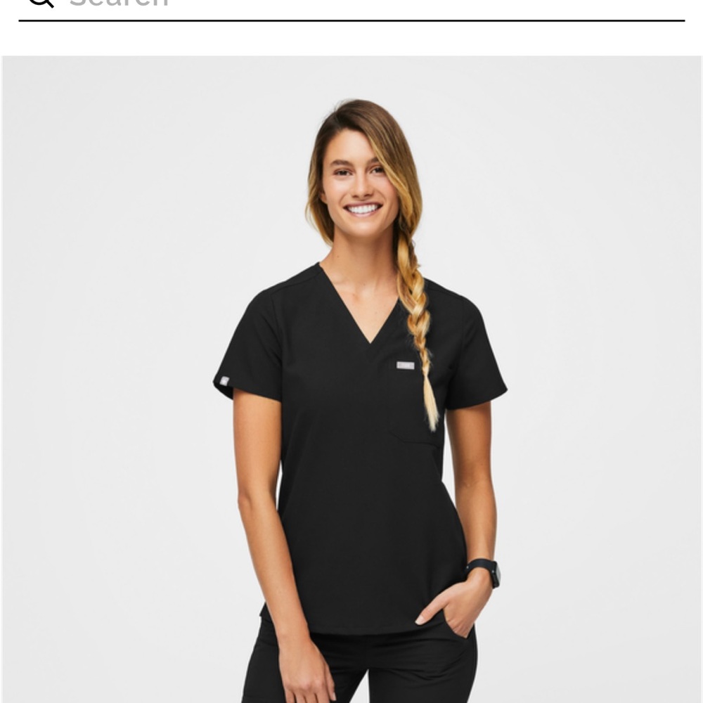 FIGS Catarina One-Pocket Scrub Top - Black size M